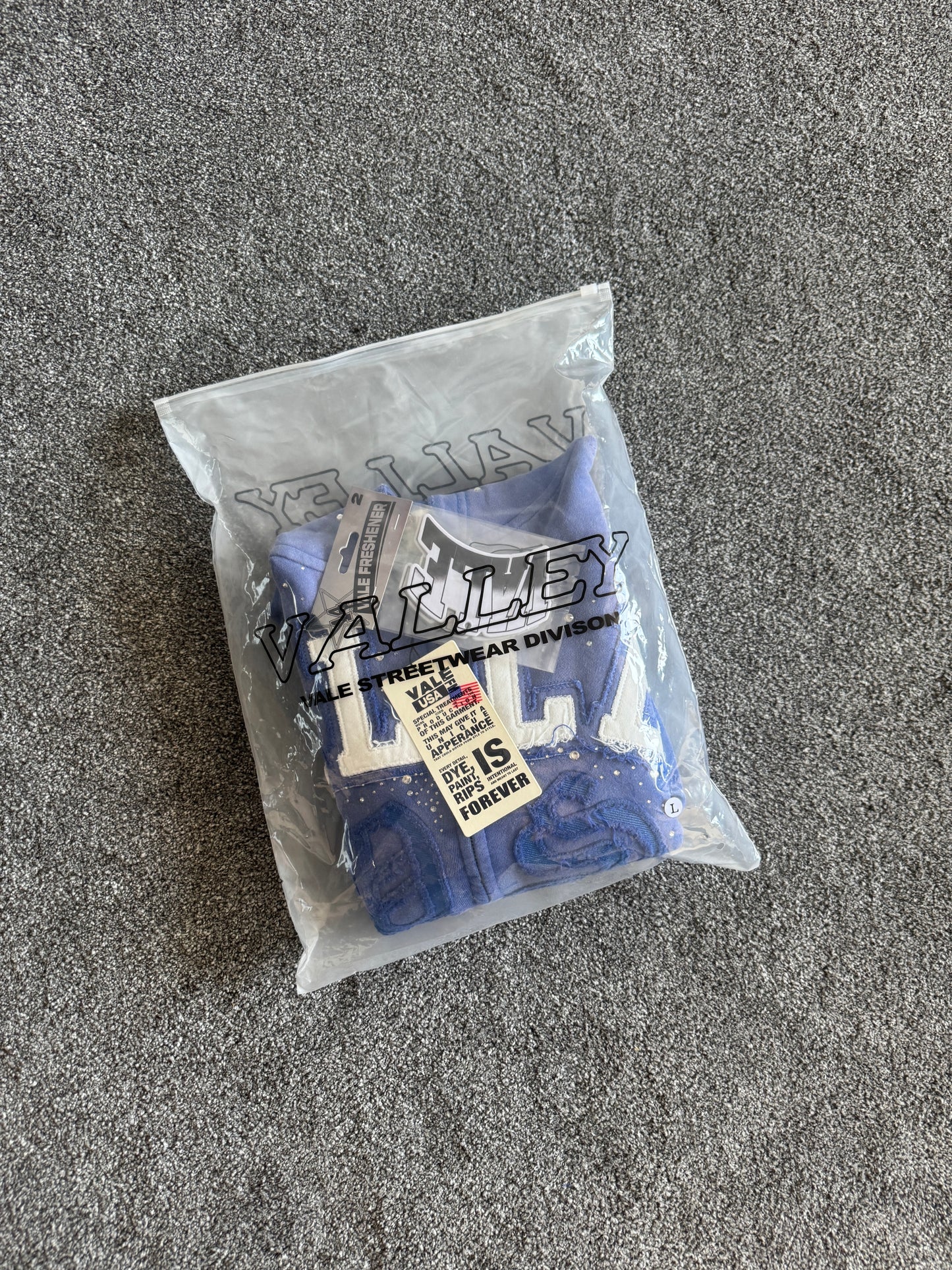 Vale Lives Valley Dream Zip Up Size L