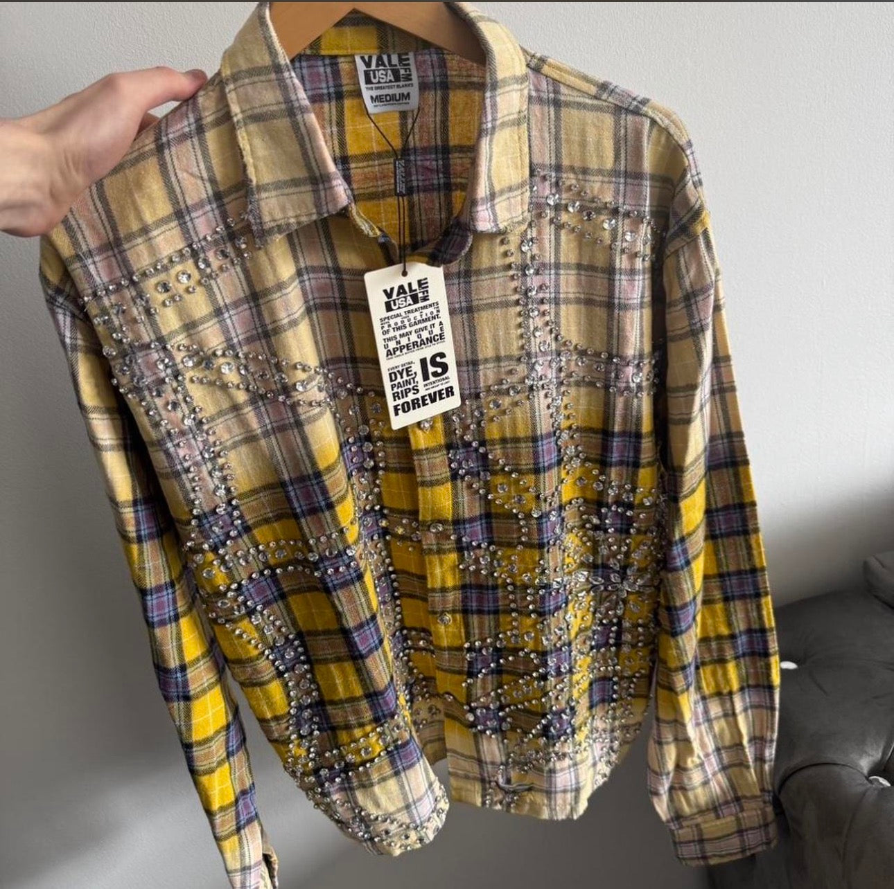 Vale Lives forever yellow checked flannel
Yellow rhinestone cotton long sleeve shirt